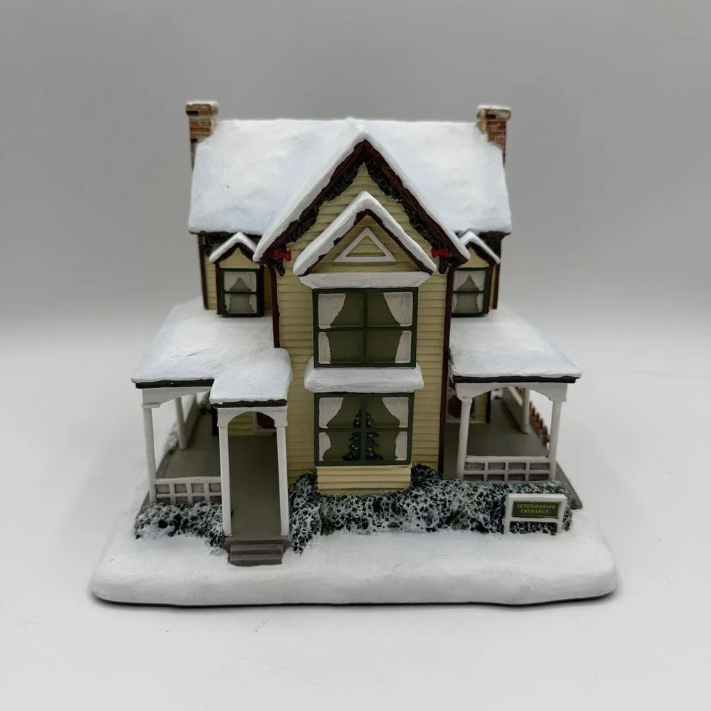 VTG John Deere Creek Hawthorne Village Light‎ Up Veterinarians Office 2005 91486